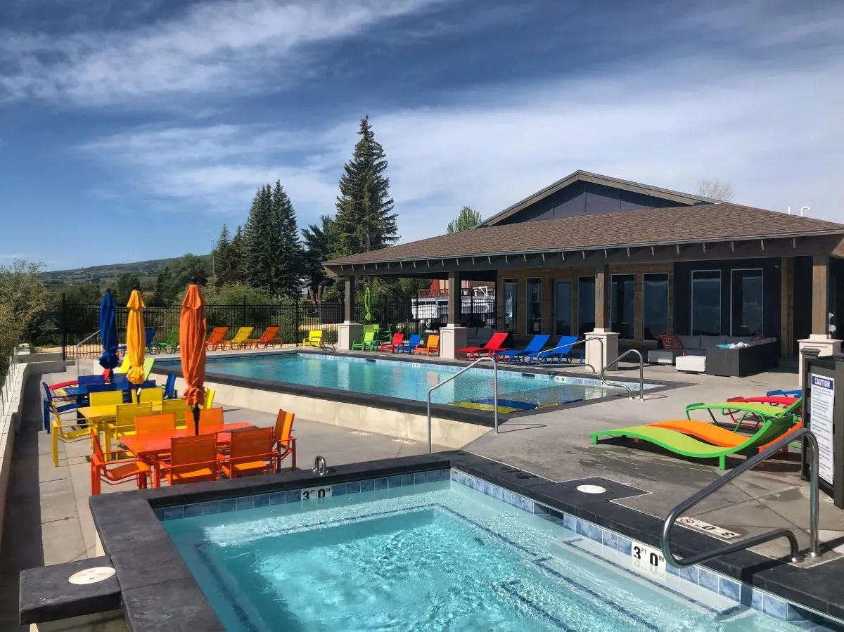 Rendezvous Beach at Bear Lake: Complete Guide to Utah’s Best Beaches